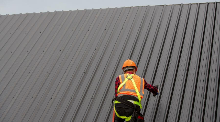 Professional gutter cleaning in Granger, IA